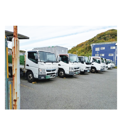 「2tドライバー/神戸市北区赤松台~三田西迄(約20km)、新聞販売店へ配達用の夕刊を届ける近距離配送」のイメージ